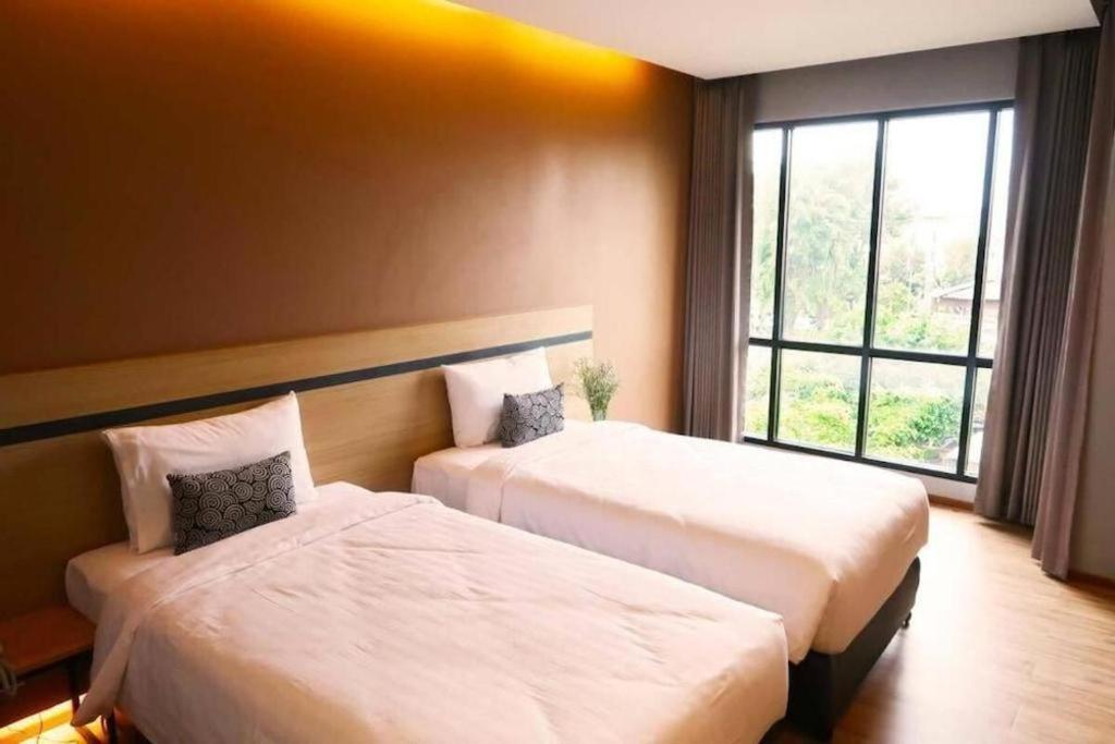 Sans Hotel Ratchaburi Экстерьер фото