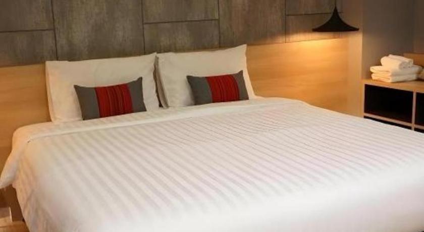 Sans Hotel Ratchaburi Экстерьер фото