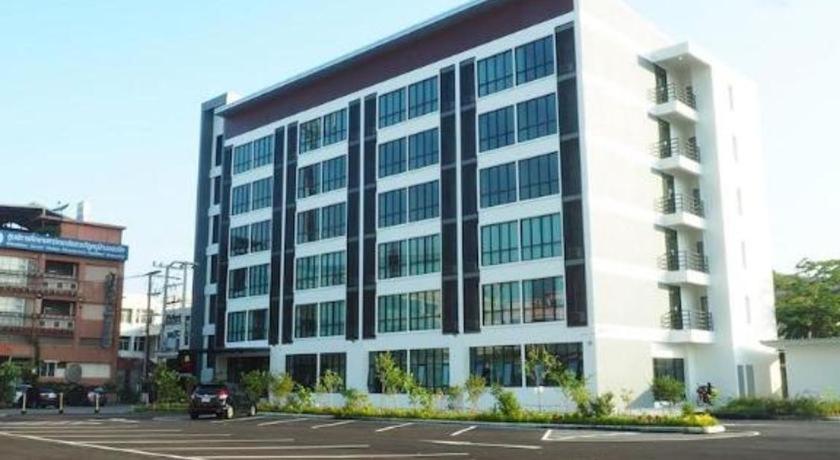 Sans Hotel Ratchaburi Экстерьер фото